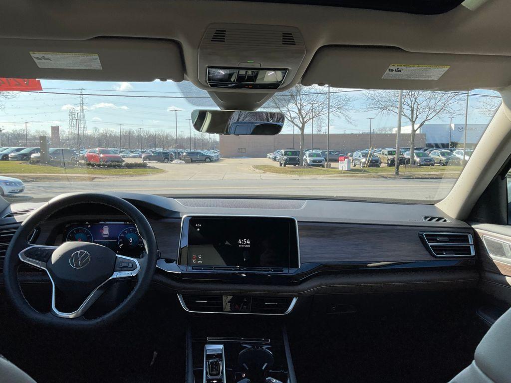 new 2025 Volkswagen Atlas car, priced at $49,952