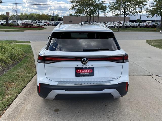 new 2025 Volkswagen Tiguan car, priced at $35,305