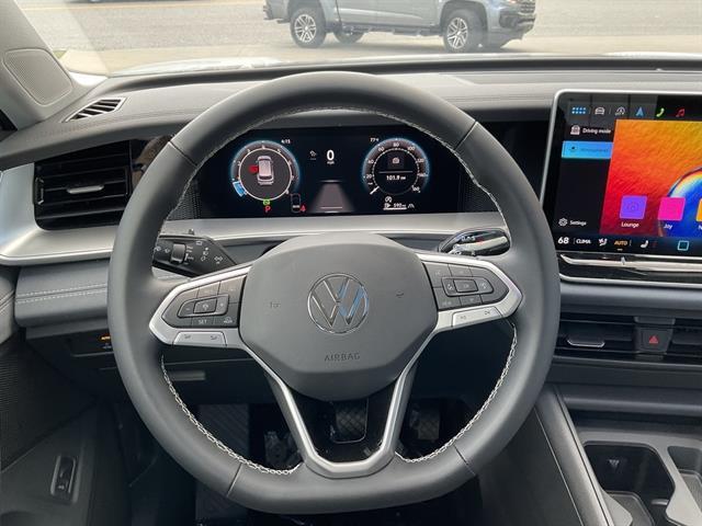 new 2025 Volkswagen Tiguan car, priced at $35,305