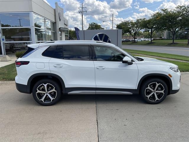 new 2025 Volkswagen Tiguan car, priced at $35,305