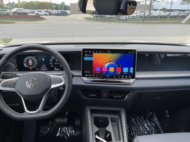 new 2025 Volkswagen Tiguan car, priced at $35,305