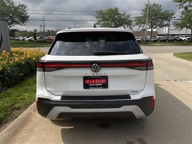 new 2025 Volkswagen Tiguan car, priced at $36,589