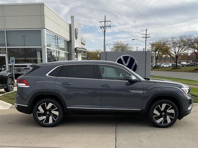 new 2026 Volkswagen Atlas Cross Sport car, priced at $48,659