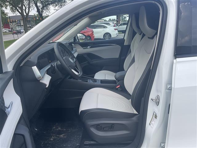 new 2025 Volkswagen Tiguan car, priced at $35,216