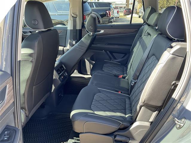new 2025 Volkswagen Atlas car, priced at $54,577
