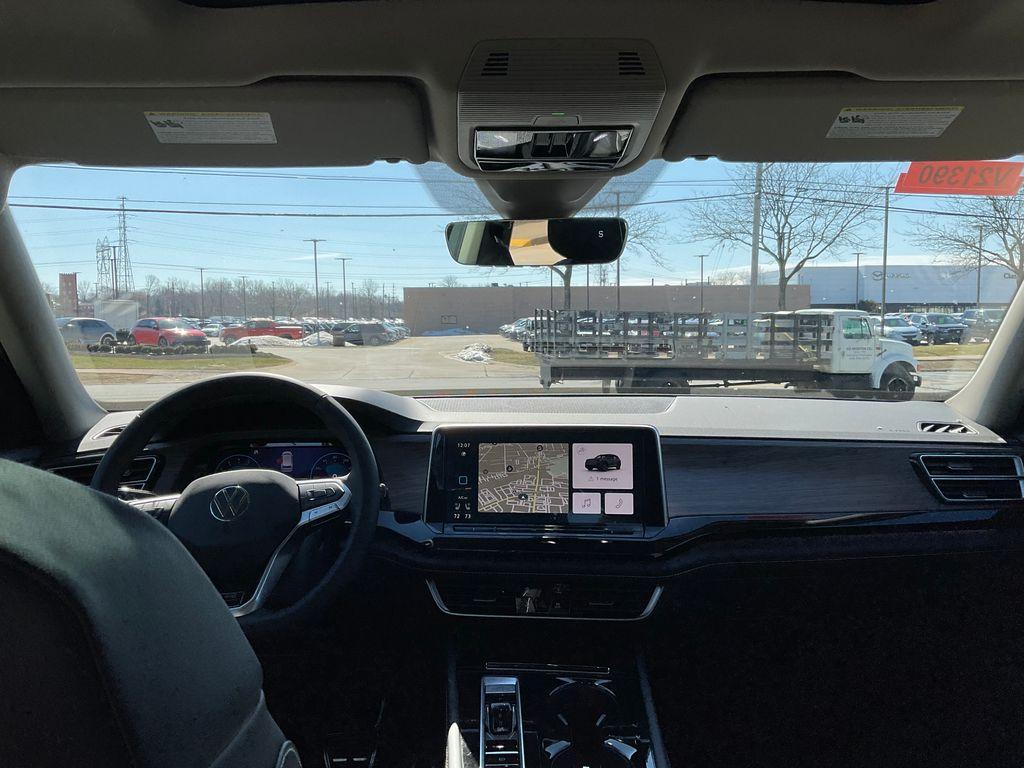 new 2025 Volkswagen Atlas car, priced at $54,577