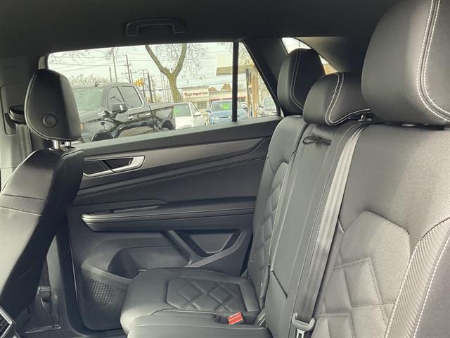 new 2026 Volkswagen Atlas Cross Sport car, priced at $40,661