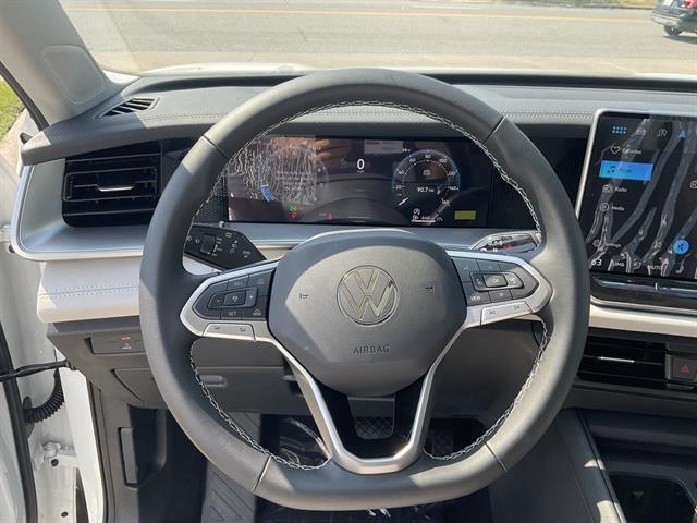 new 2025 Volkswagen Tiguan car, priced at $37,184