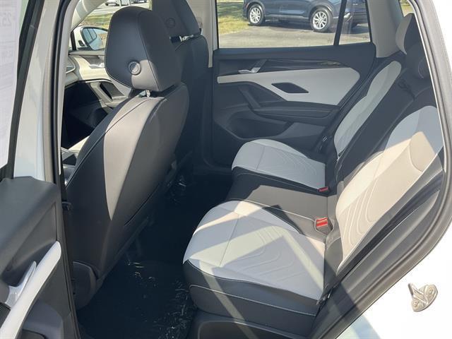 new 2025 Volkswagen Tiguan car, priced at $37,184