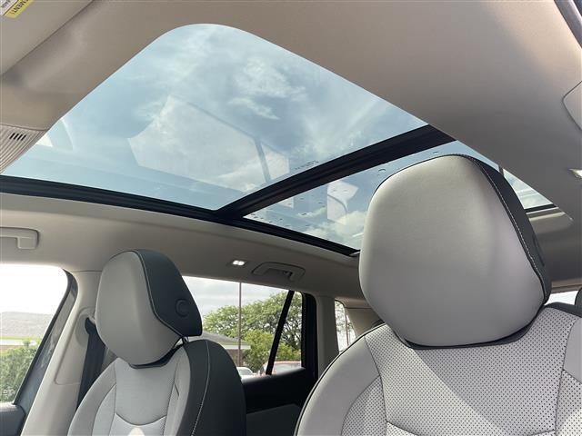 new 2025 Volkswagen Tiguan car, priced at $36,589