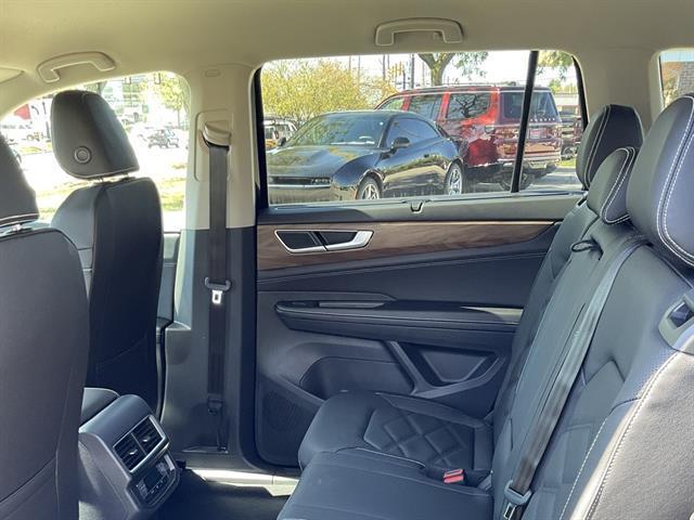 new 2026 Volkswagen Atlas car, priced at $45,300