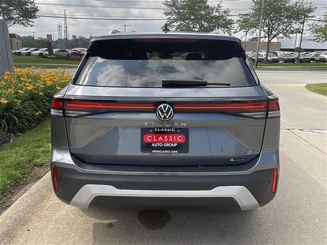 new 2025 Volkswagen Tiguan car, priced at $32,309