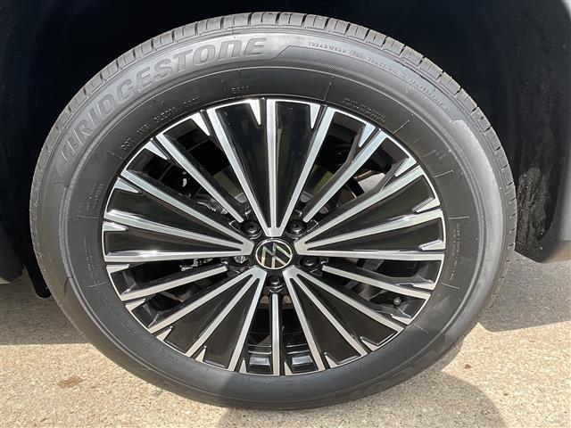 new 2025 Volkswagen Tiguan car, priced at $32,309