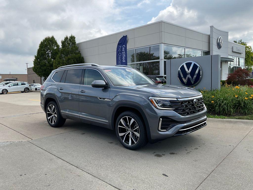 new 2025 Volkswagen Atlas car, priced at $55,555