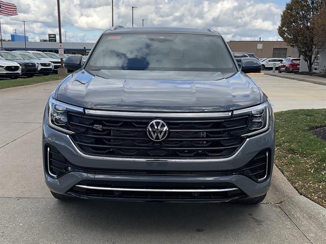 new 2026 Volkswagen Atlas Cross Sport car, priced at $53,686