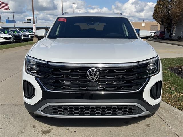 new 2026 Volkswagen Atlas Cross Sport car, priced at $45,295