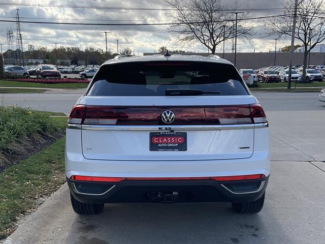 new 2026 Volkswagen Atlas Cross Sport car, priced at $45,295