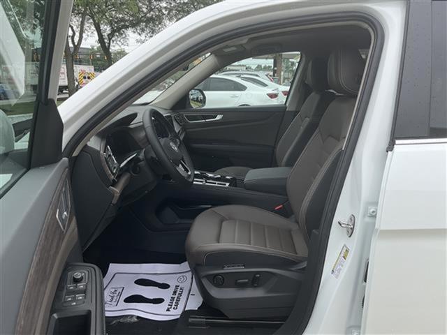 new 2025 Volkswagen Atlas car, priced at $46,291