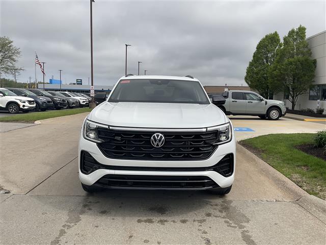 new 2025 Volkswagen Atlas Cross Sport car, priced at $50,417