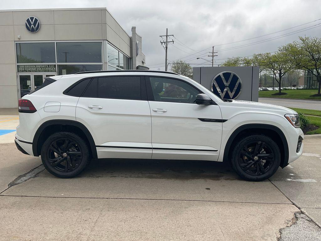 new 2025 Volkswagen Atlas Cross Sport car, priced at $50,417