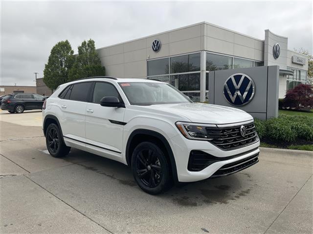 new 2025 Volkswagen Atlas Cross Sport car, priced at $46,901