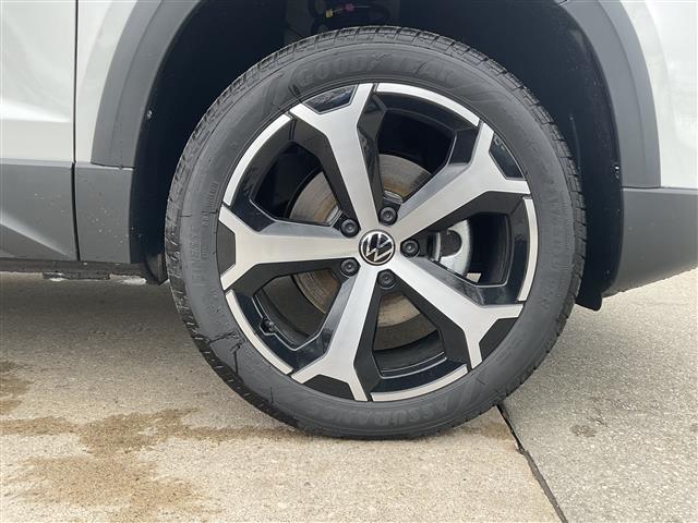 new 2025 Volkswagen Taos car, priced at $36,011