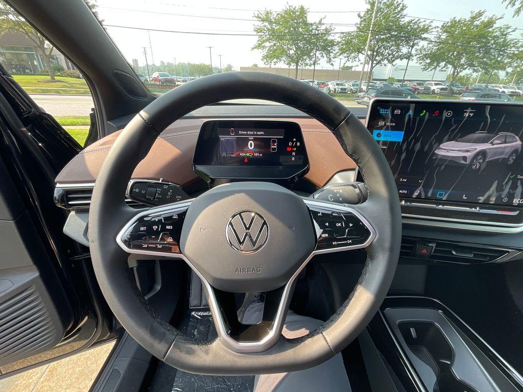 new 2025 Volkswagen ID.4 car, priced at $50,320