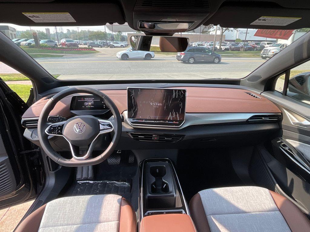 new 2025 Volkswagen ID.4 car, priced at $50,320