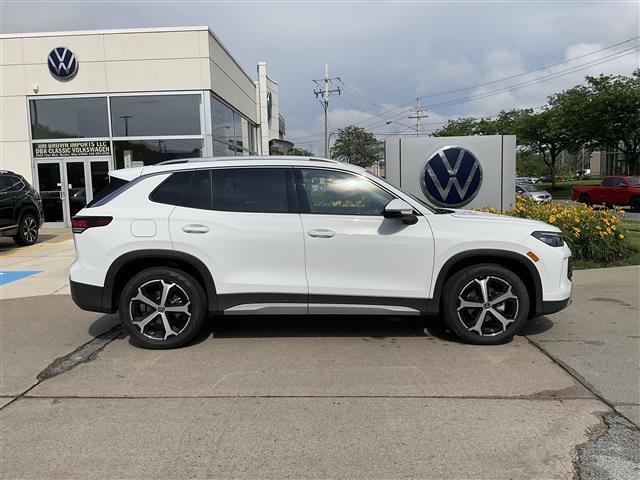 new 2025 Volkswagen Tiguan car, priced at $33,311