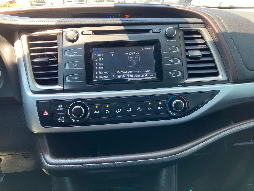used 2019 Toyota Highlander car, priced at $24,841