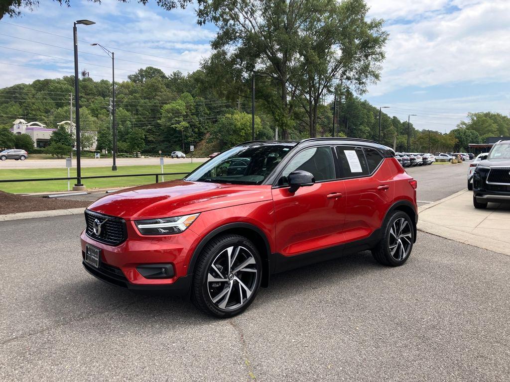 used 2021 Volvo XC40 car, priced at $30,421