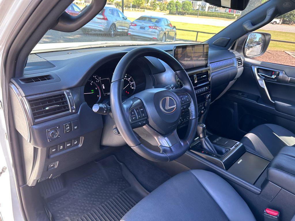 used 2022 Lexus GX 460 car, priced at $56,600