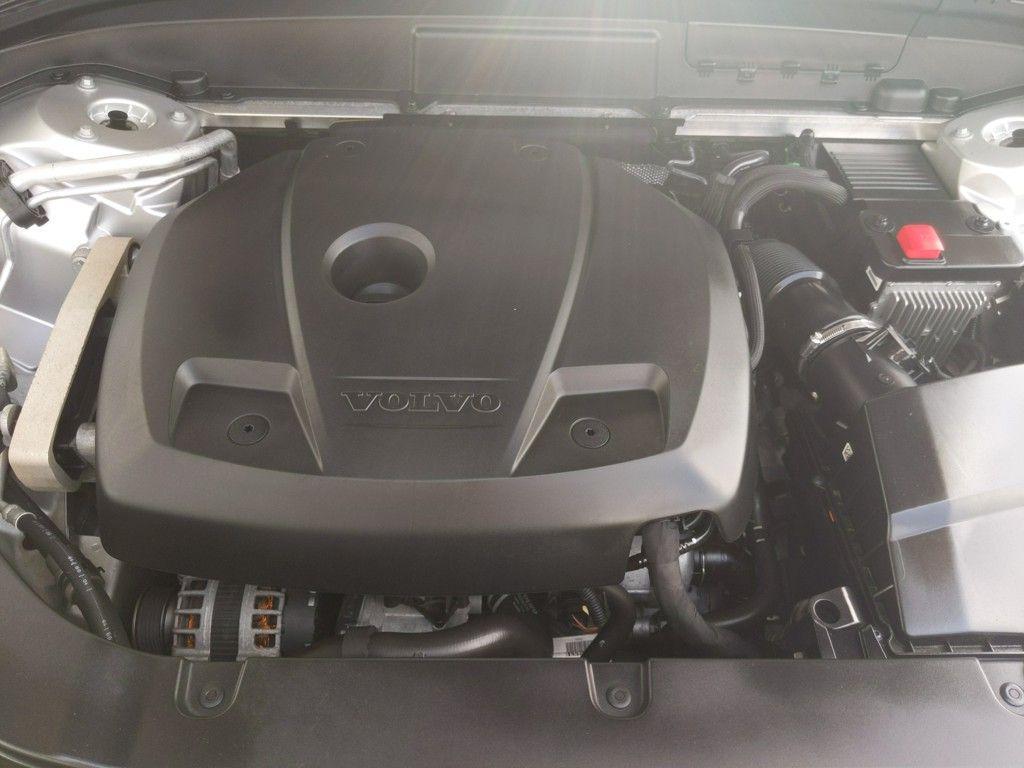 used 2020 Volvo XC60 car, priced at $27,995