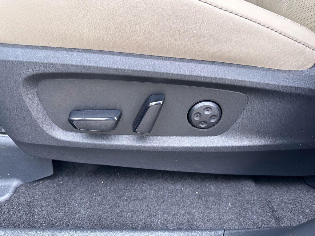 used 2025 INFINITI QX60 car, priced at $43,979