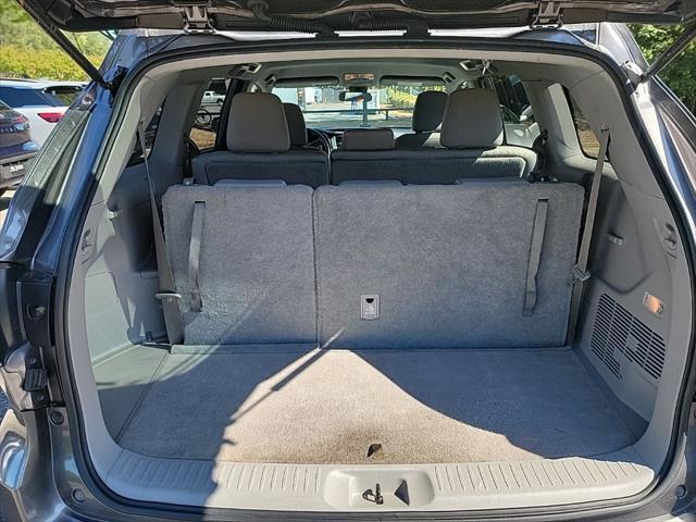 used 2018 Toyota Highlander car, priced at $25,352