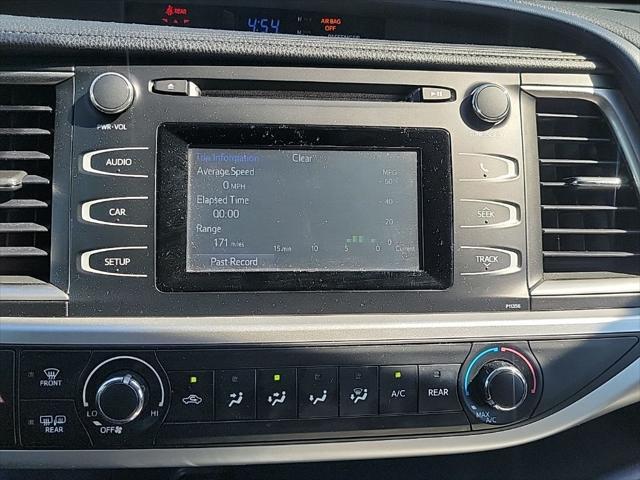 used 2018 Toyota Highlander car, priced at $25,352