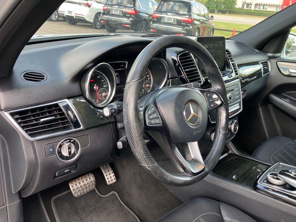 used 2019 Mercedes-Benz GLE 400 car, priced at $22,920