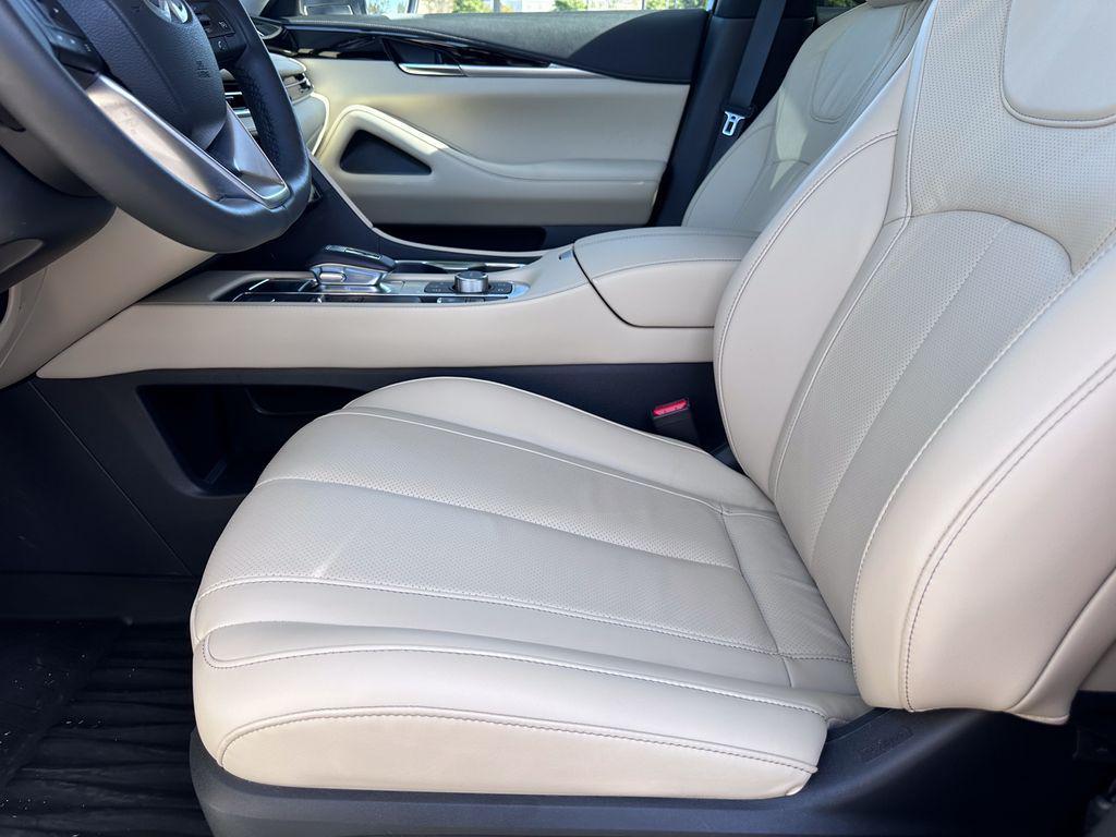 used 2025 INFINITI QX60 car, priced at $40,847