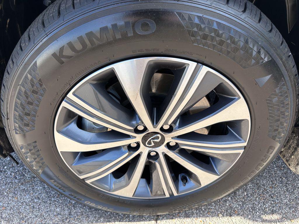 used 2025 INFINITI QX60 car, priced at $40,847