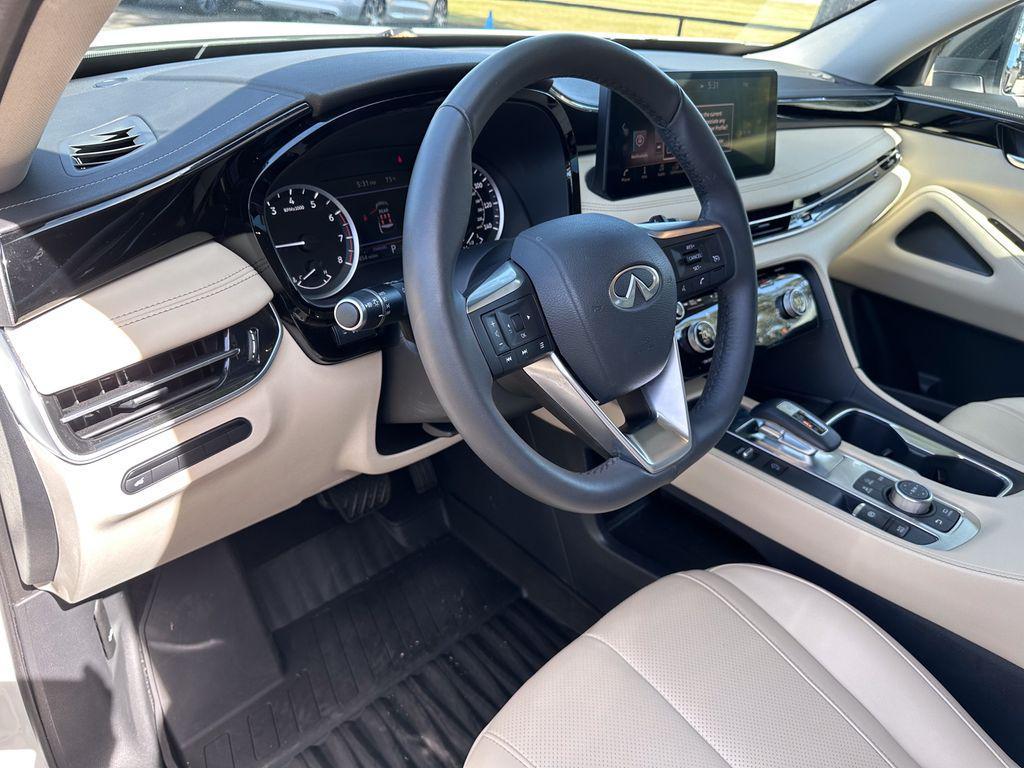 used 2025 INFINITI QX60 car, priced at $40,847