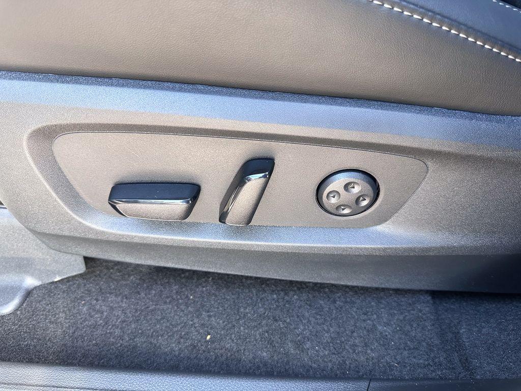 used 2025 INFINITI QX60 car, priced at $42,872