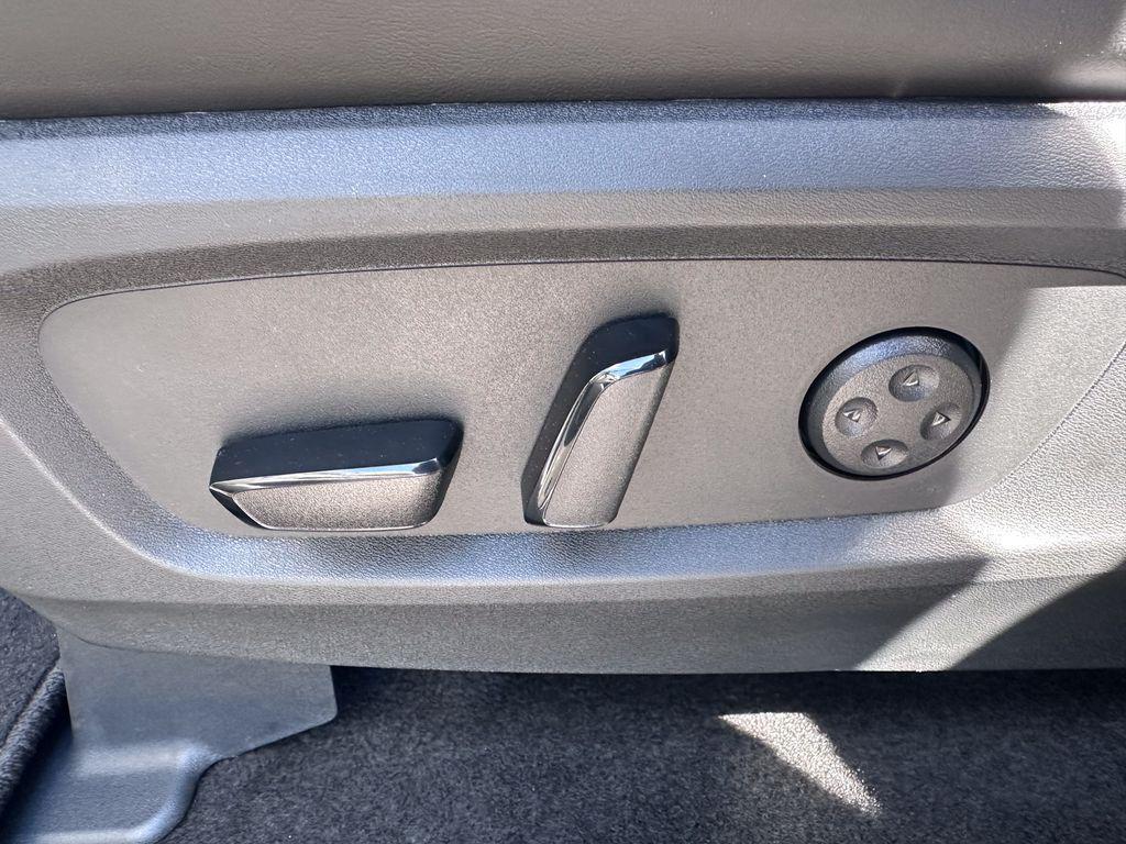 used 2025 INFINITI QX60 car, priced at $40,070