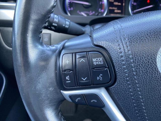 used 2018 Toyota Highlander car, priced at $25,997