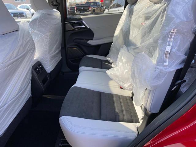 new 2025 Mitsubishi Outlander car, priced at $40,460