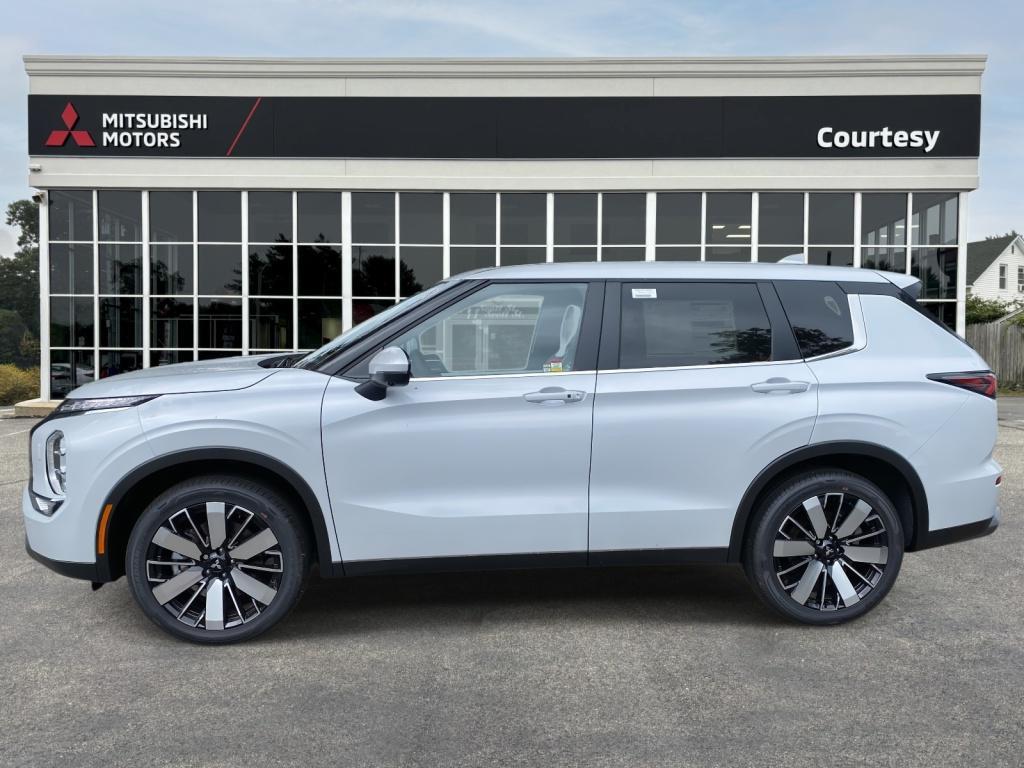 new 2025 Mitsubishi Outlander car, priced at $40,465