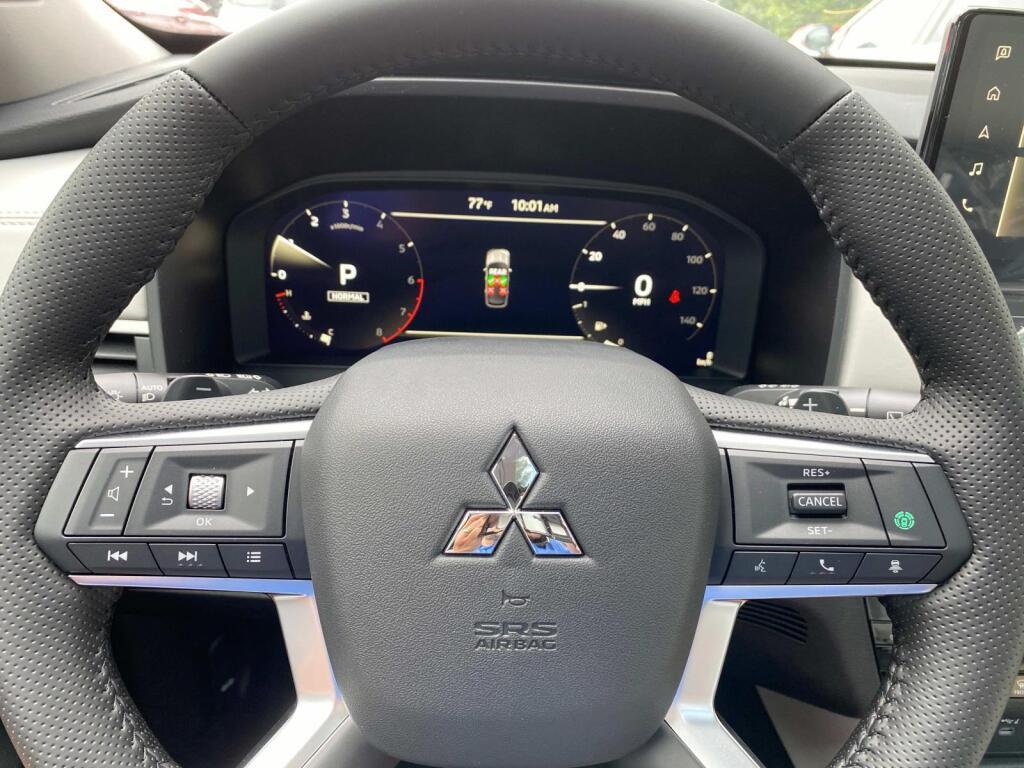 new 2025 Mitsubishi Outlander car, priced at $40,565