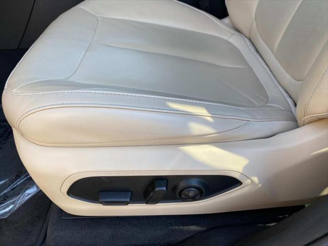 used 2022 Jeep Grand Cherokee car, priced at $32,999