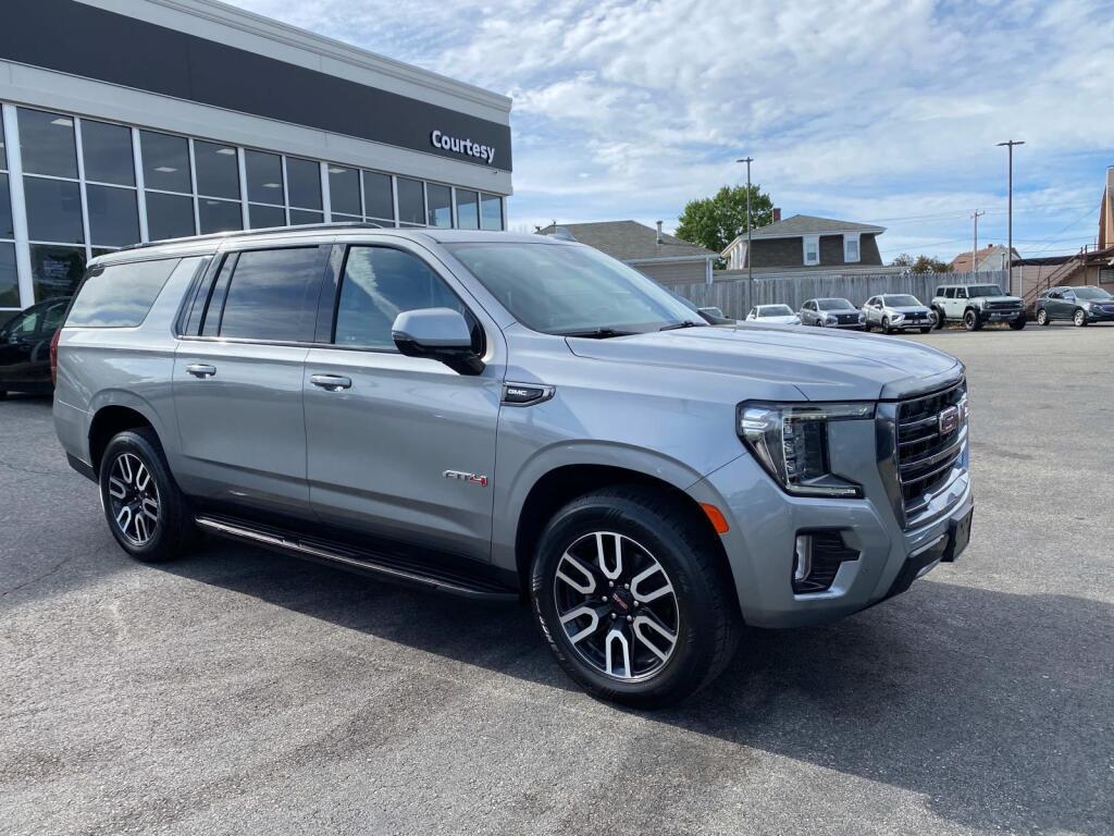 used 2023 GMC Yukon XL car, priced at $47,999