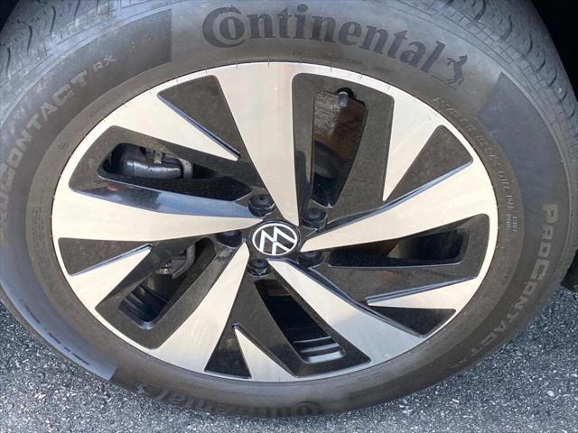 used 2023 Volkswagen ID.4 car, priced at $20,999