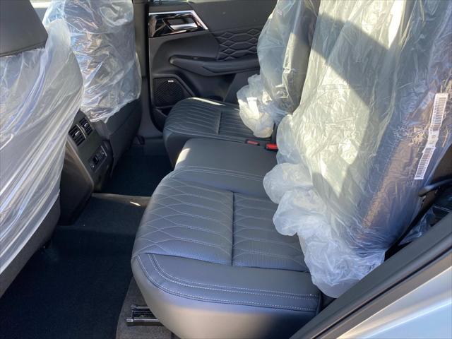 new 2025 Mitsubishi Outlander car, priced at $41,440